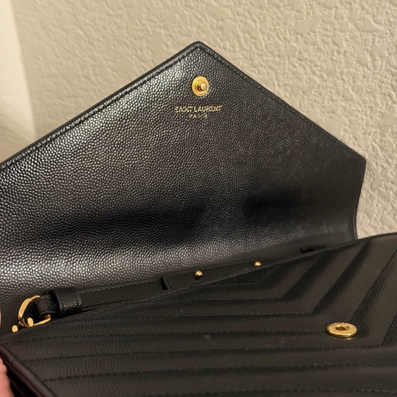 Yves Saint Laurent Black Quilted Leather Chain Bag - Picture 3 of 5